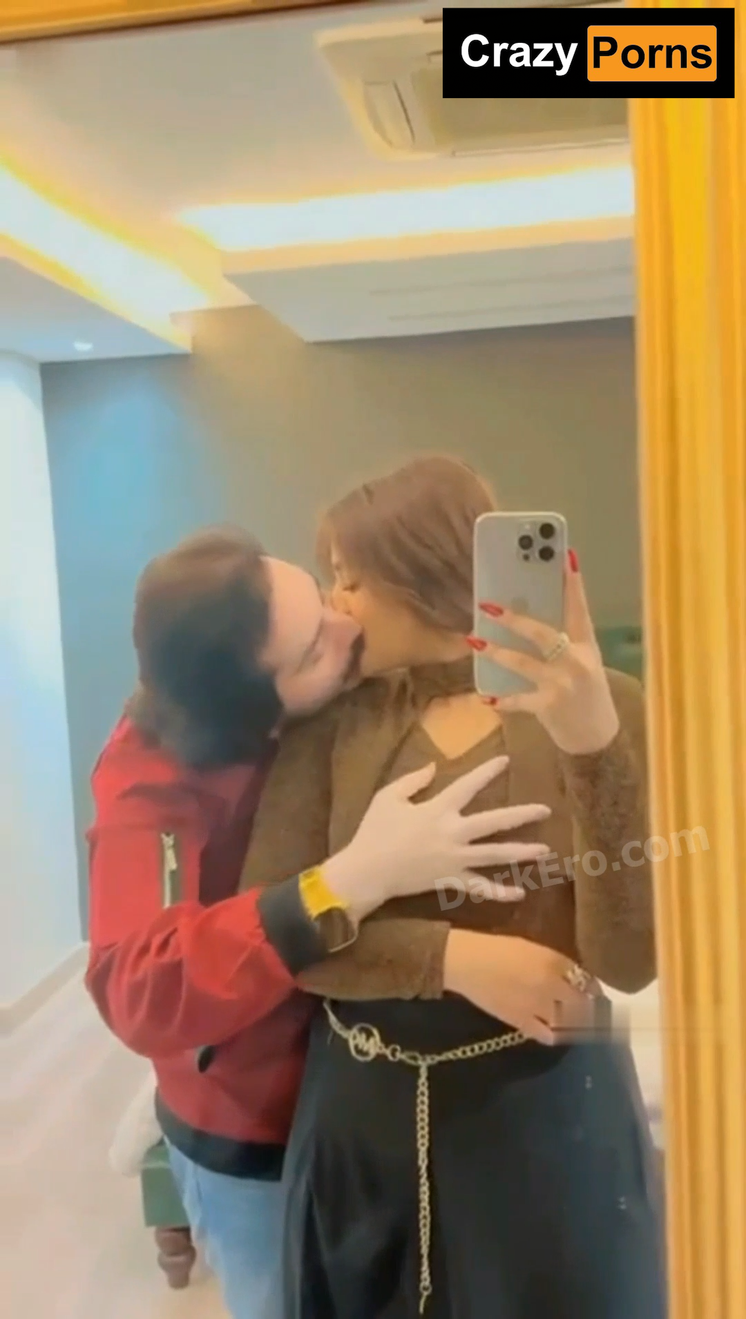 TikToker Minahil Malik viral video sex tape with boyfriend!!!