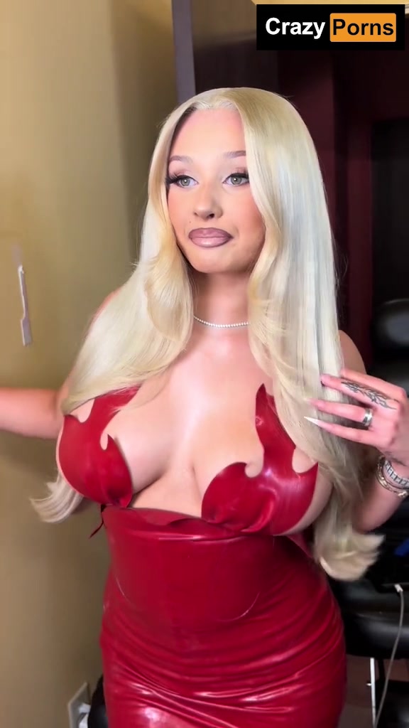 Alabama Barker exposed video showing off her big breasts!!!