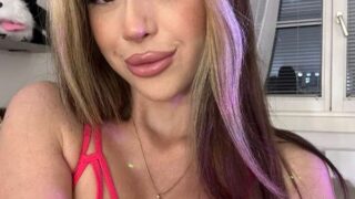 Freakygamergirl Onlyfans Nude Showing Off Her Sexy Body