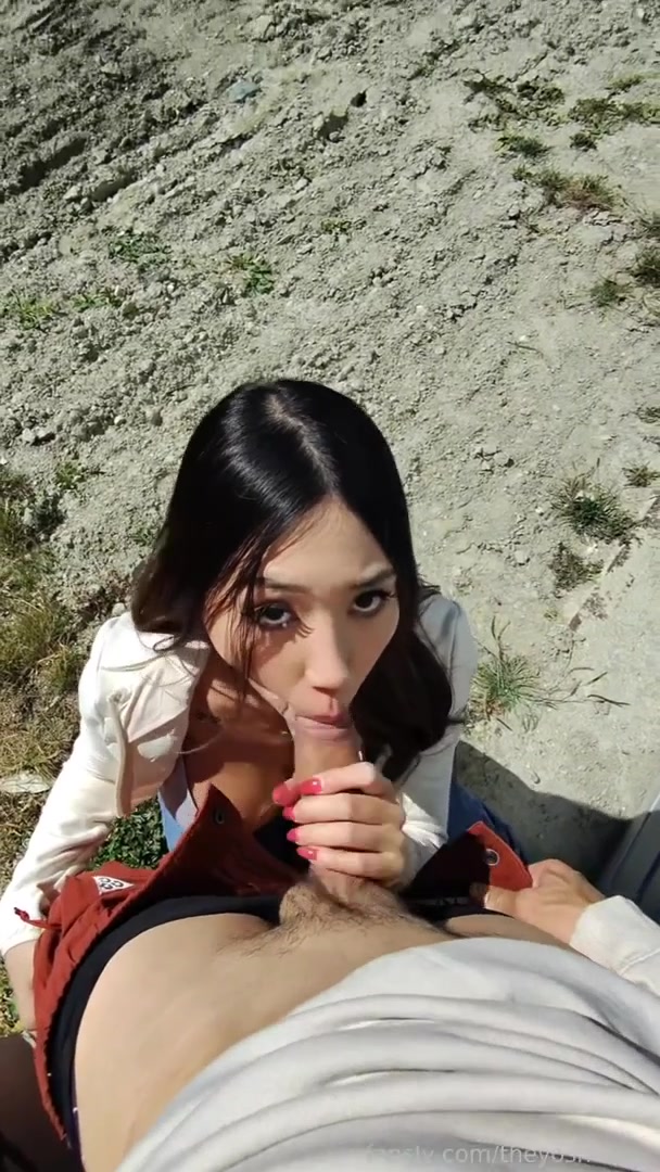 YoshiBaby Had Sex With A Stranger While Walking Alone