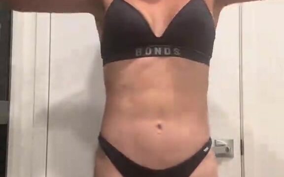 Che Kenneally Onlyfans Video Showing Off Her Hot Body