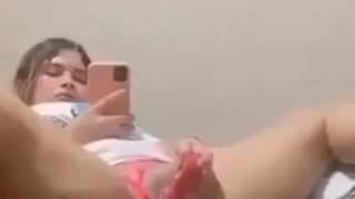 Video Yacuny Masturbating Naked With Dildo Is Hot Viral